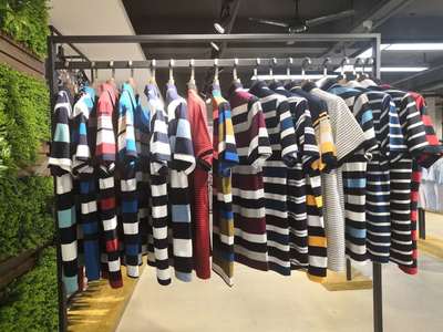 尾貨服裝及帽子批發的定義、來源與價值分析